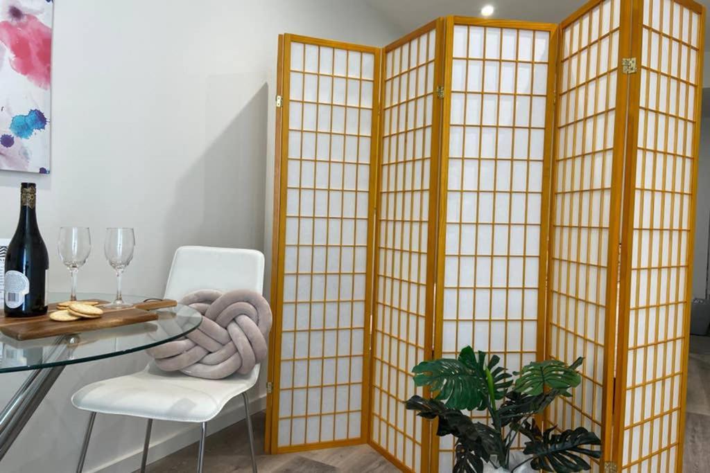 10A Brunswick Living Studio Close To Apt And Cbd Free Wifi Tram At Doorstep Melbourne Eksteriør bilde
